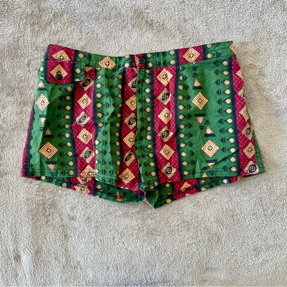Men's Green Tribal Patterned Swim Trunks - Picture 2 of 5